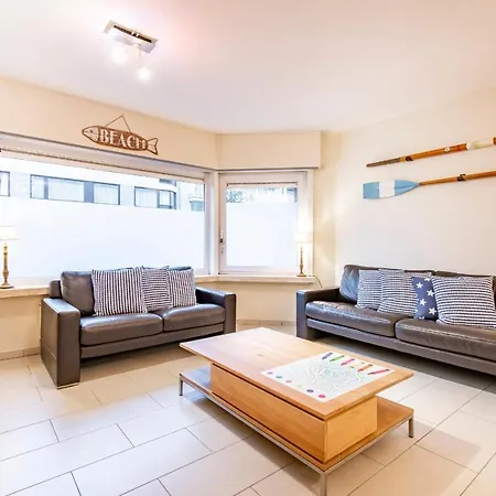 Centrally Located In Apartment